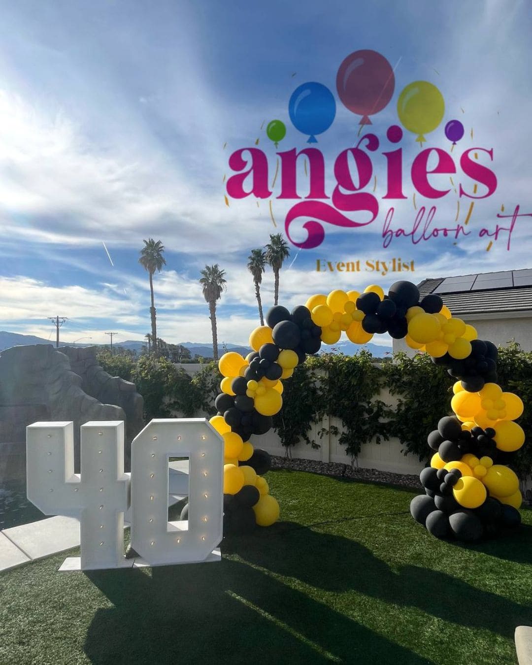 Organic balloon arch decor