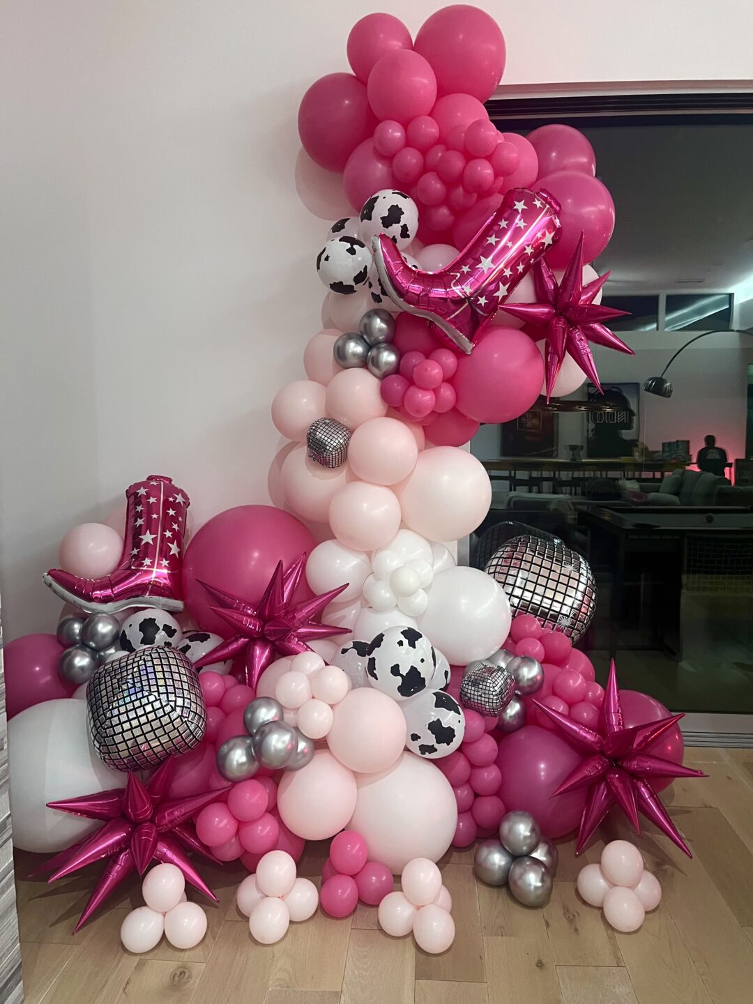 Cowgirl Balloon Decoration*