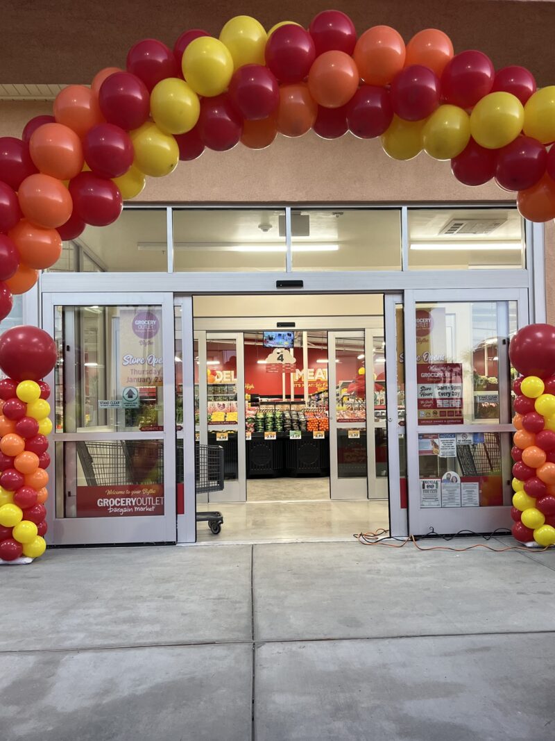 Balloon columns, Balloon towers delivery. Balloon services, Corporate events, GRAND OPNEING delivery