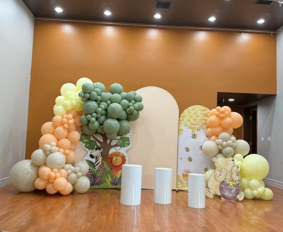 Balloon Garland decoration* Balloon services*